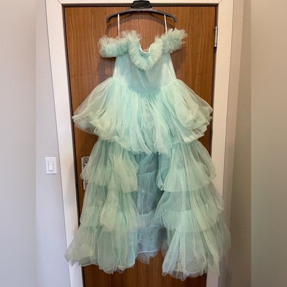 Mac Duggal Mint Green Off-Shoulder Maxi Dress - Picture 4 of 7